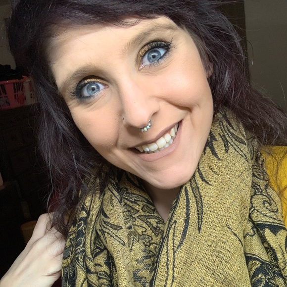 Meet your posher! - Picture 1 of 1